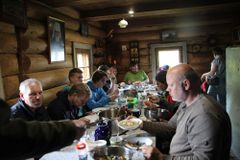 Теплый прием в трапезной монастыря